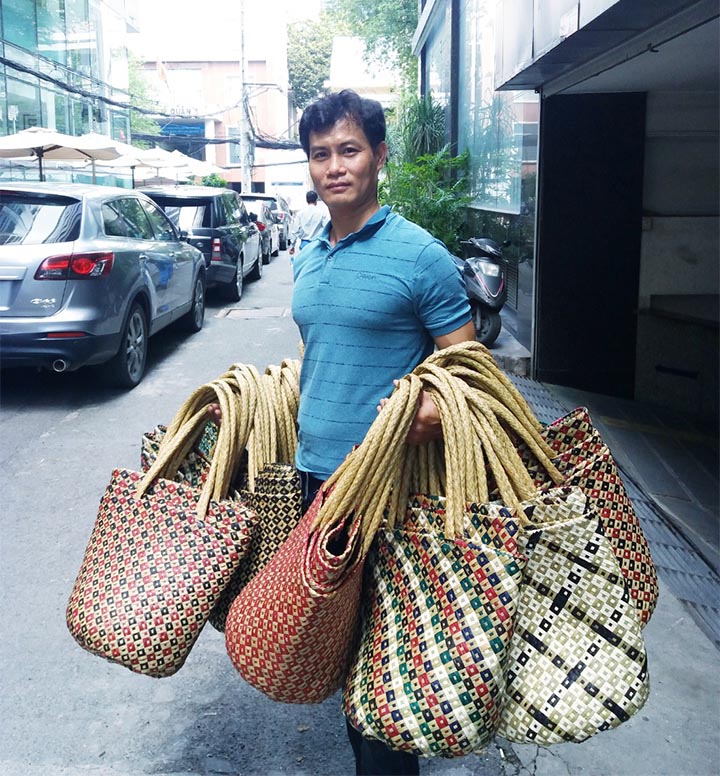 Túi đan lá bàng lá buông – Thời trang đi chợ Sạch
